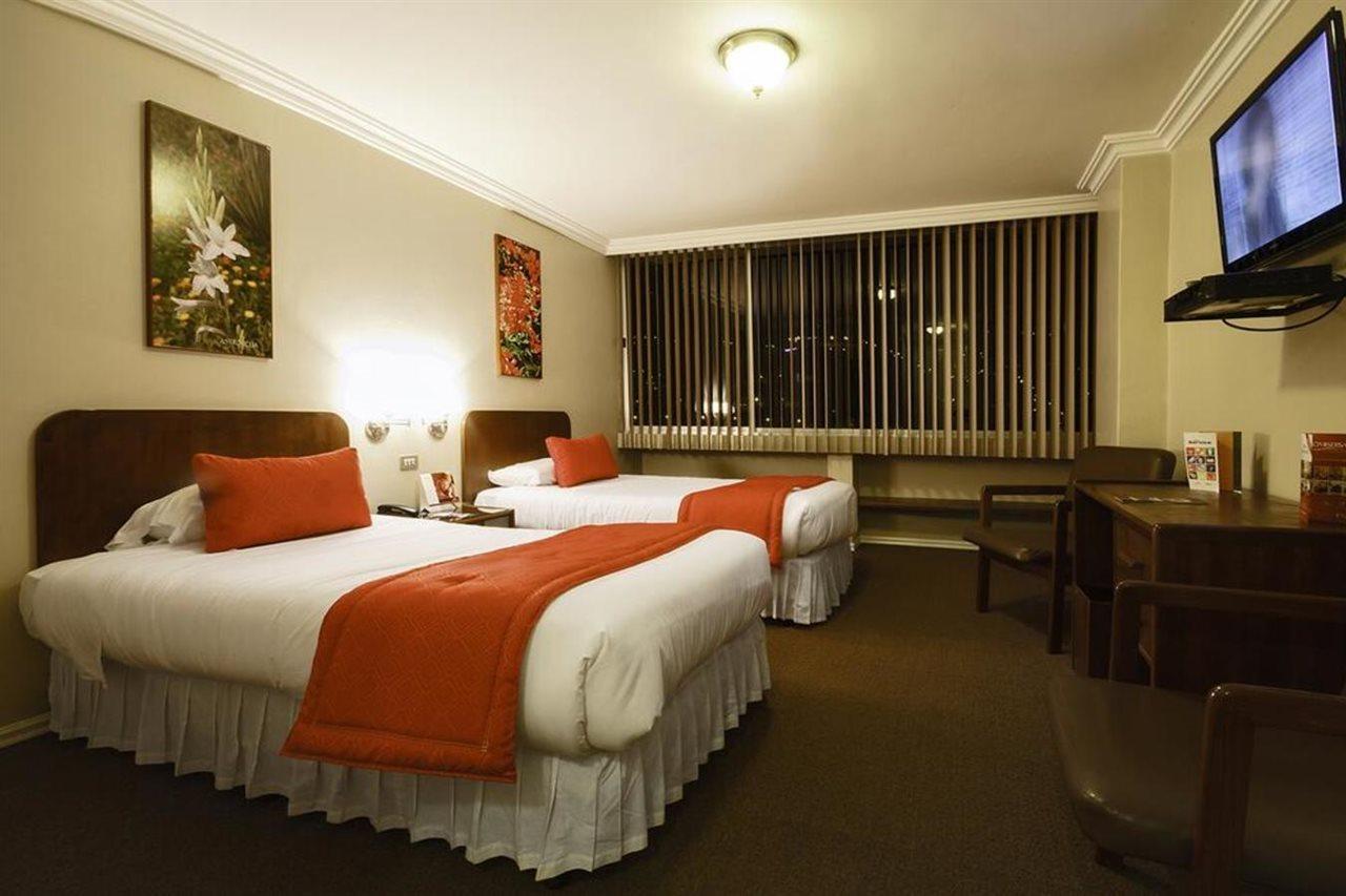 Hotel Амбато Екстер'єр фото