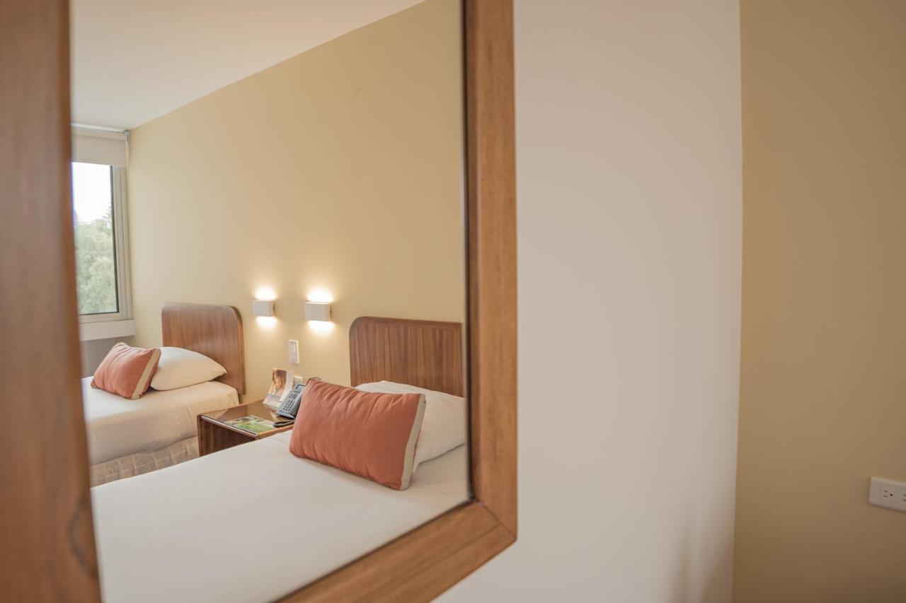 Hotel Амбато Екстер'єр фото