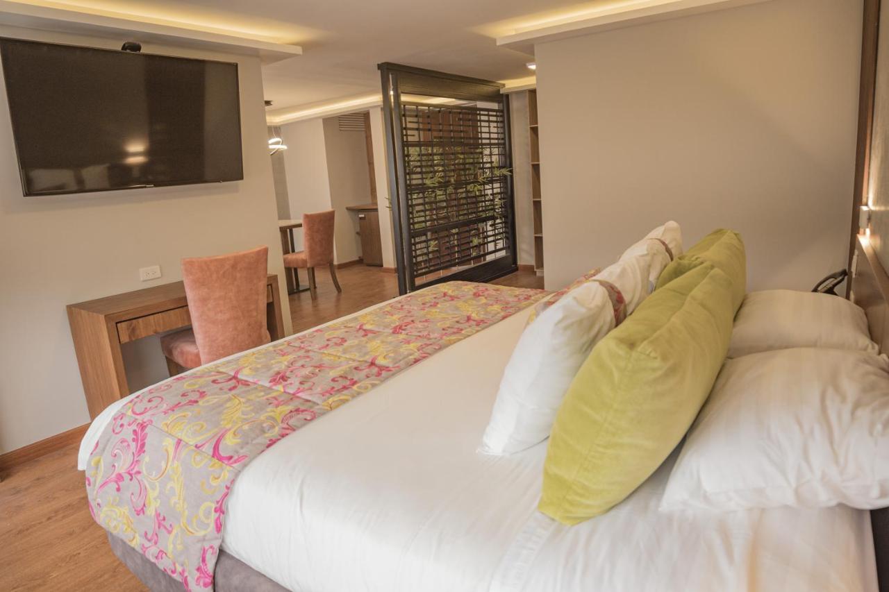 Hotel Амбато Екстер'єр фото
