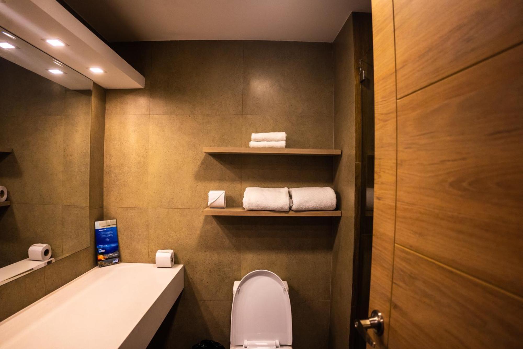 Hotel Амбато Екстер'єр фото