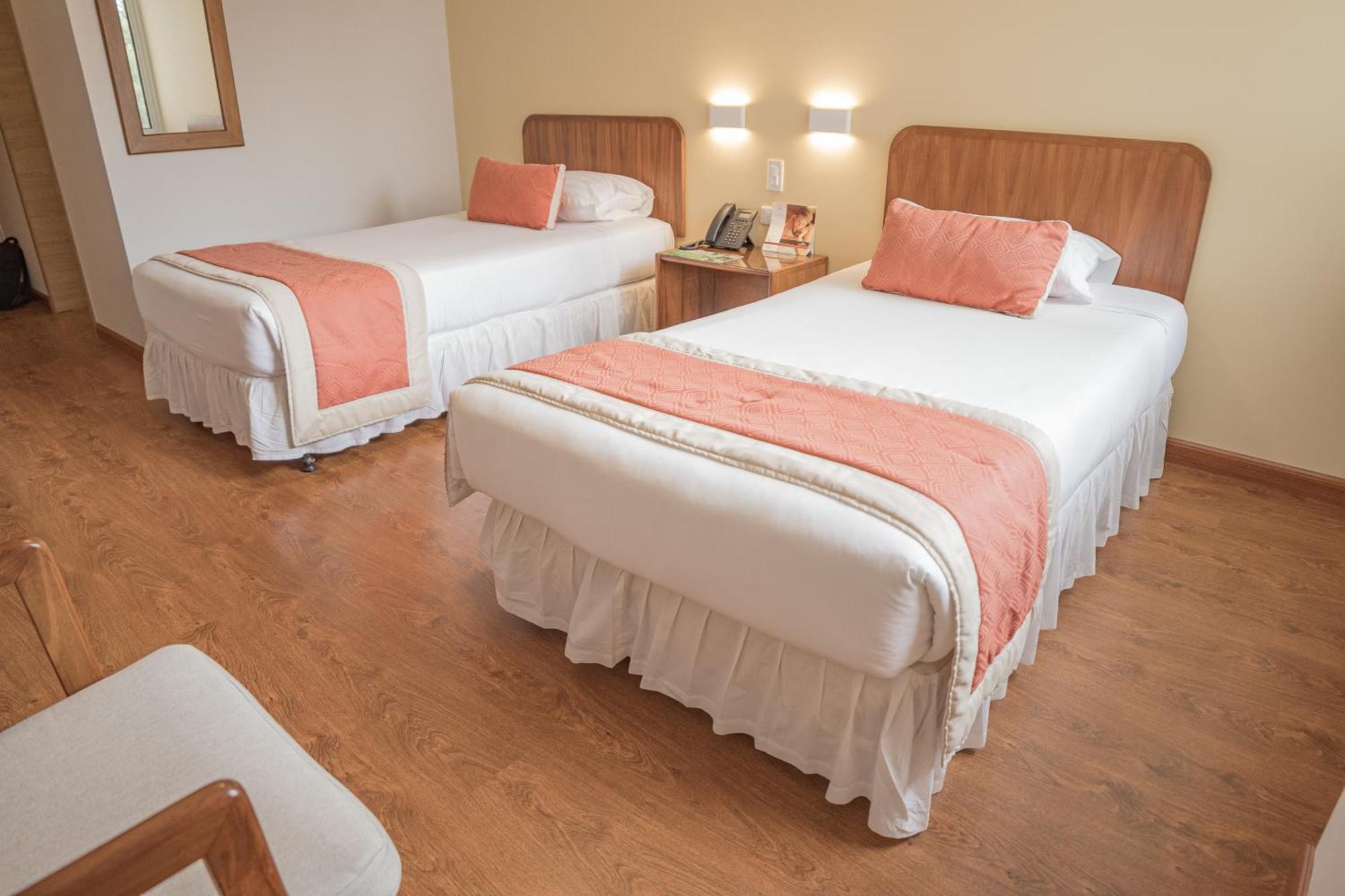 Hotel Амбато Екстер'єр фото