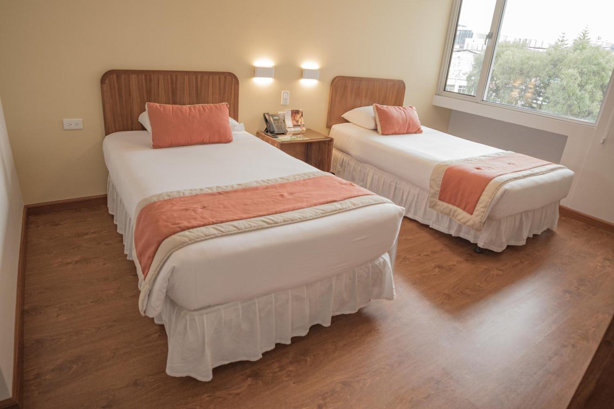 Hotel Амбато Екстер'єр фото