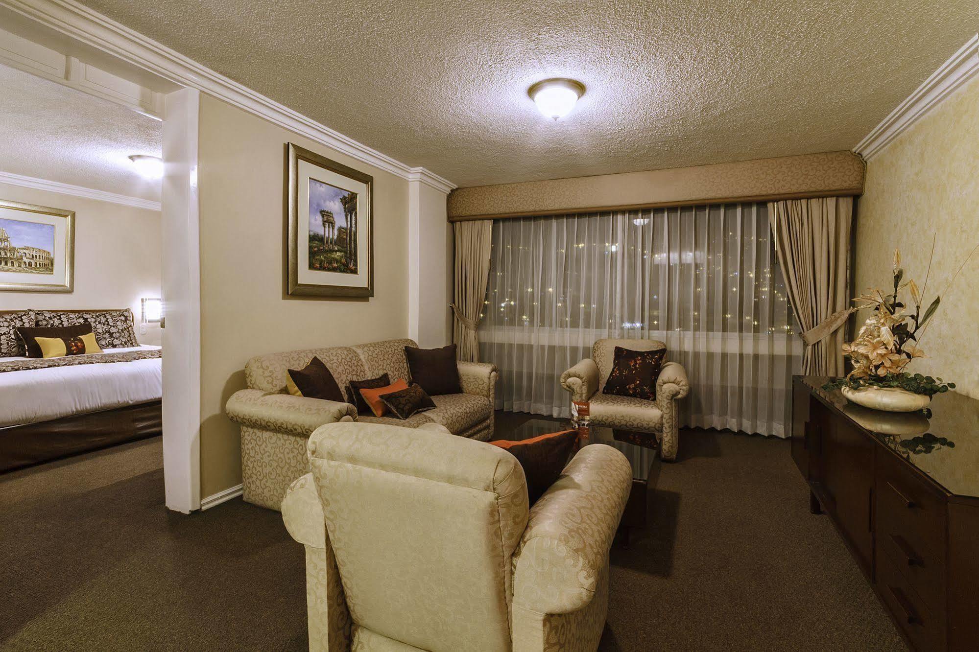 Hotel Амбато Екстер'єр фото